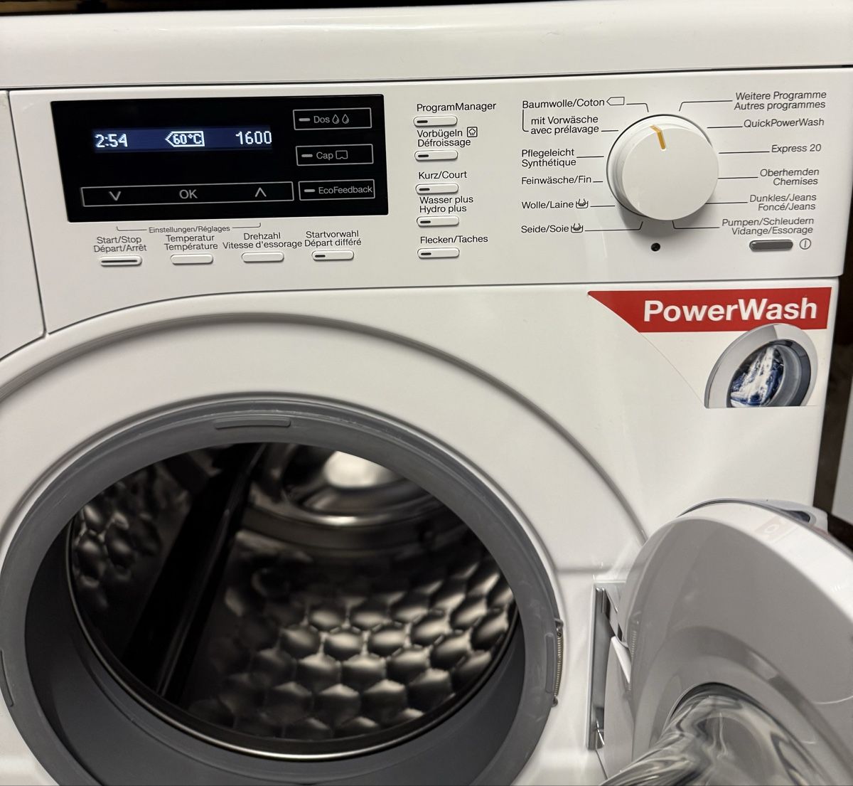Miele Machines à laver: Miele Waschturm 8Kg A+++ – D'occasion à Kilchberg ZH par Rei_9 1