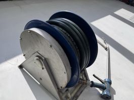 Professioneller Schlauchaufroller mit 20m Ecolab Schlauch un