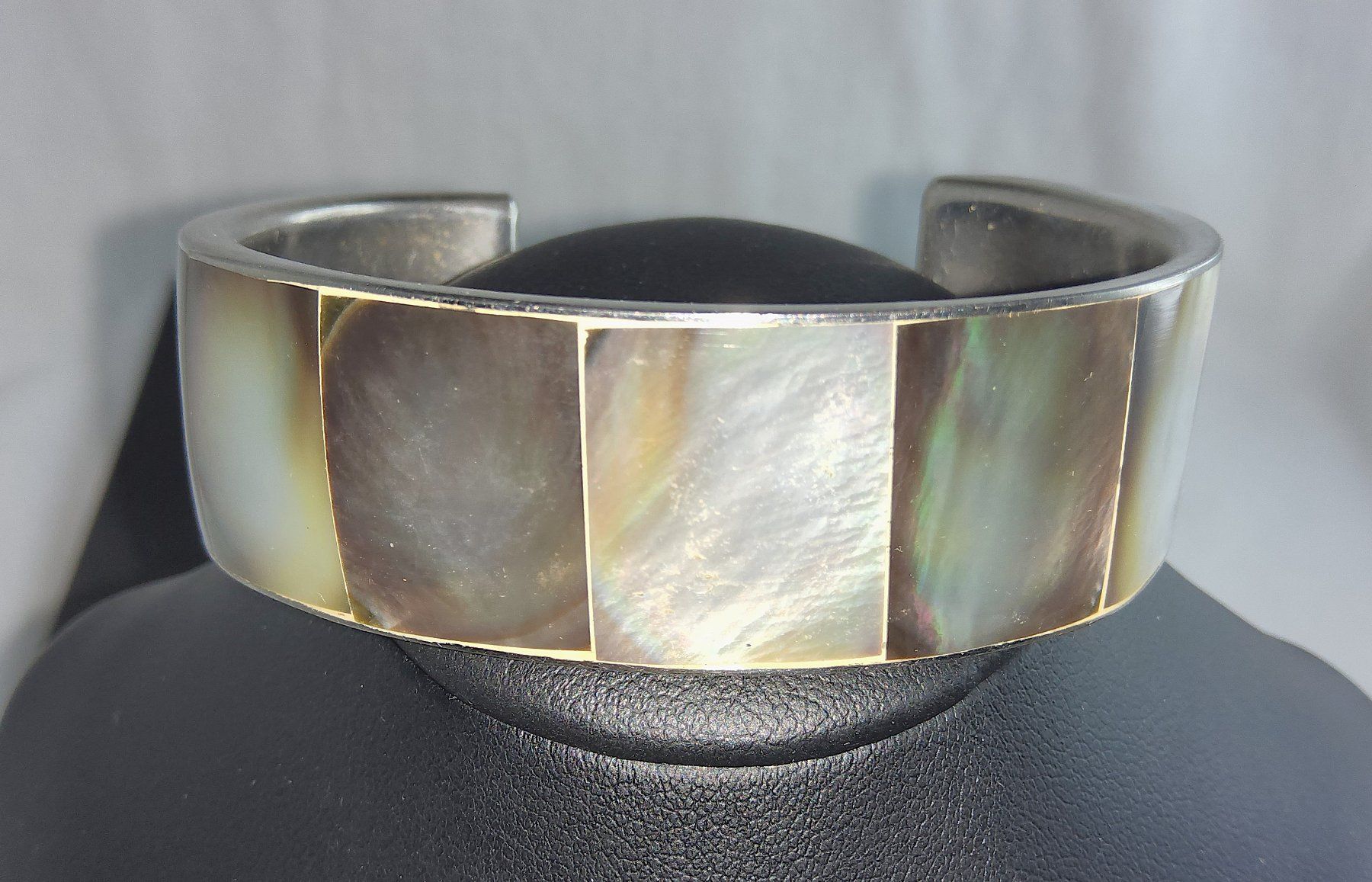 Armbänder & -reifen: Antike, superschöne Perlmutter-Armspange – Gebraucht aus Thalwil von freespirit-kev 1