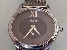 Tissot Damen Quarzuhr läuft einwandfrei, ovales Gehäuse