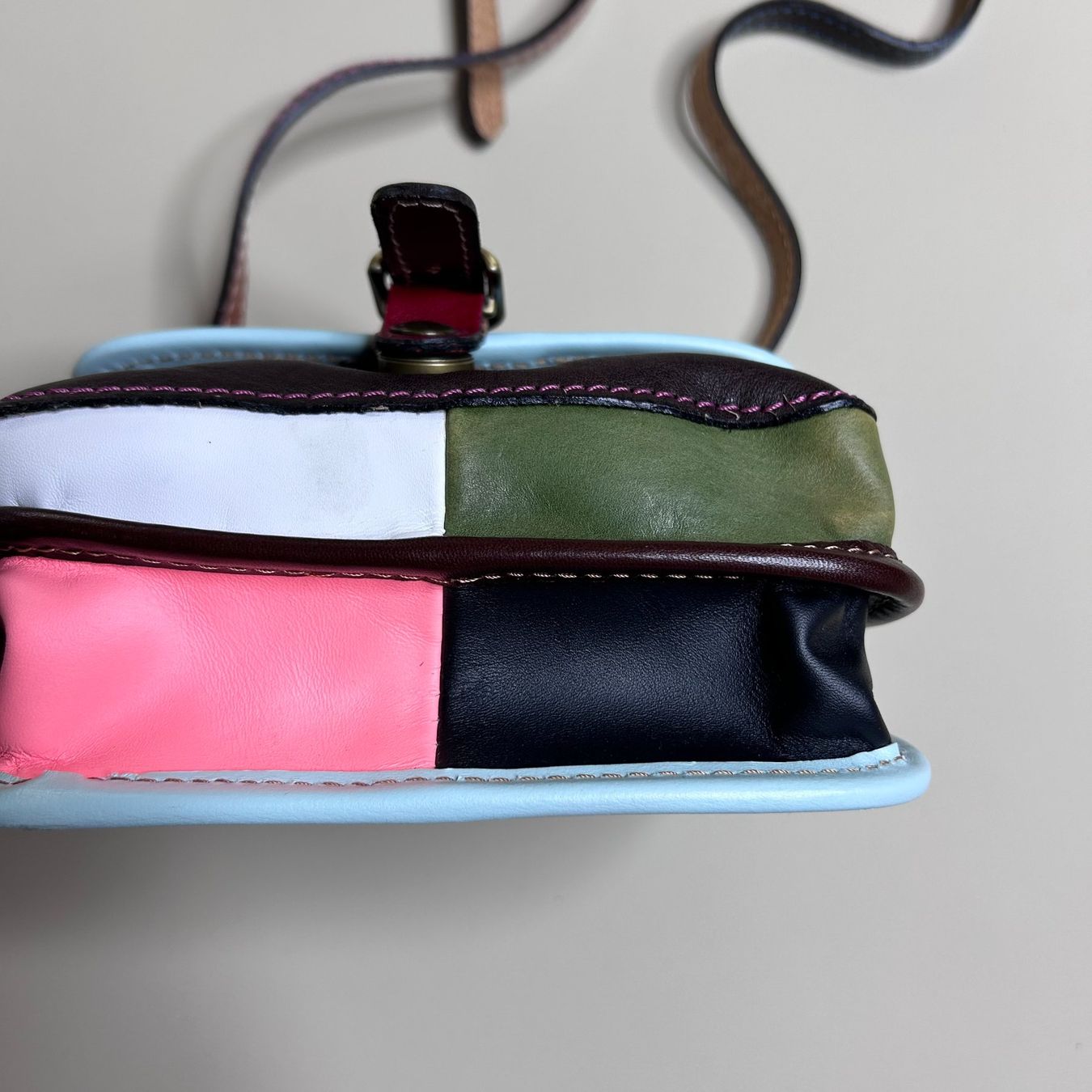 Taschen für Damen: Colorful Small Leather Bag – Gebraucht aus St. Gallen von look-twice 2