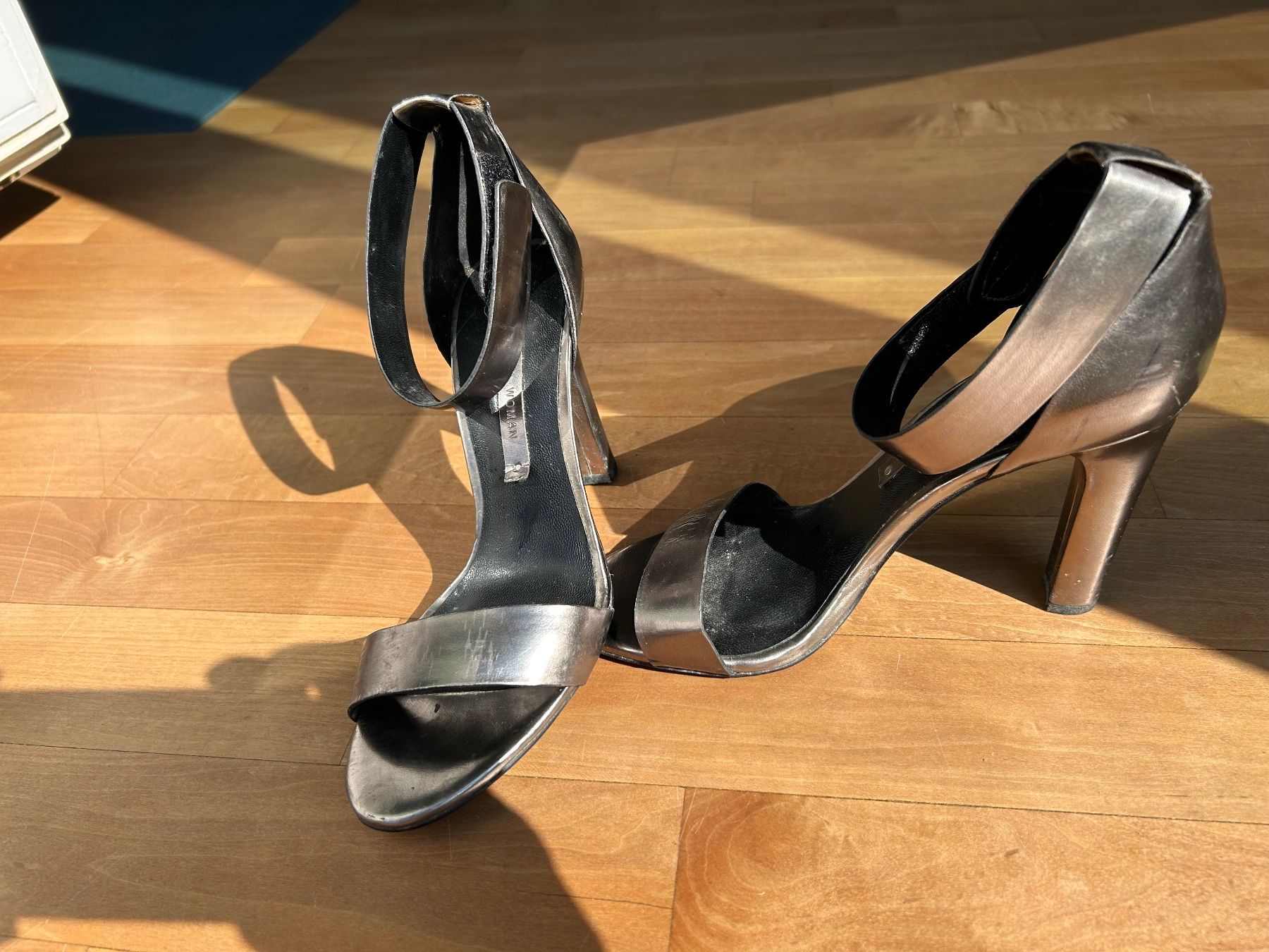 Zara Damenschuhe: High Heel Silber von Zara Gr. 37 – Gebraucht aus Zollikon von Moira55 2