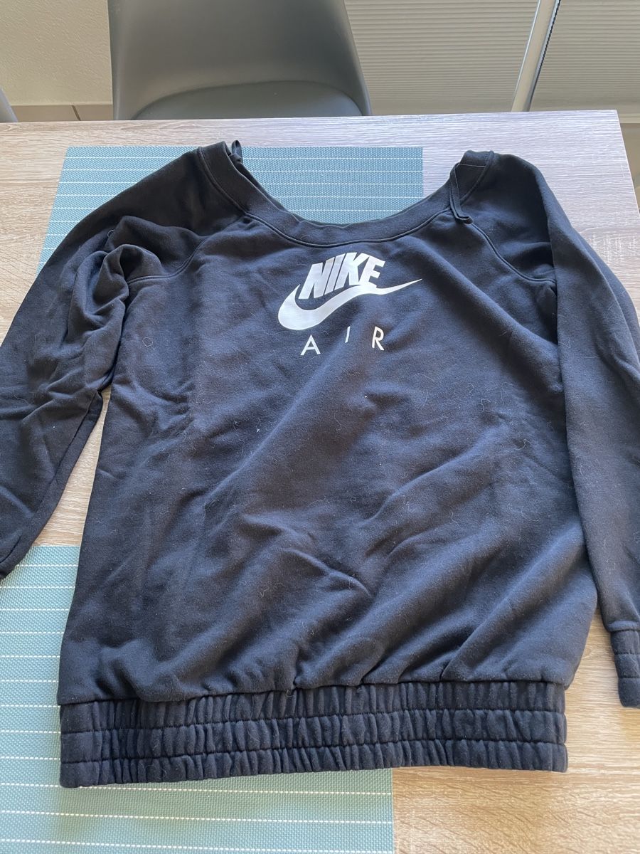 Nike Pullover & Sweatshirts: Cooler Nike Air Pulli, Grösse S – Gebraucht aus Diegten von kip_wg9z