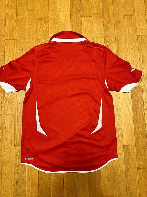 Puma Canottiere & Pantaloni: Schweizer Fussball Trikot – Usato da Schüpfen venduto da Poly_pi 3
