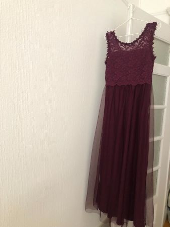 tolles Abendkleid von Vila in Grösse 40