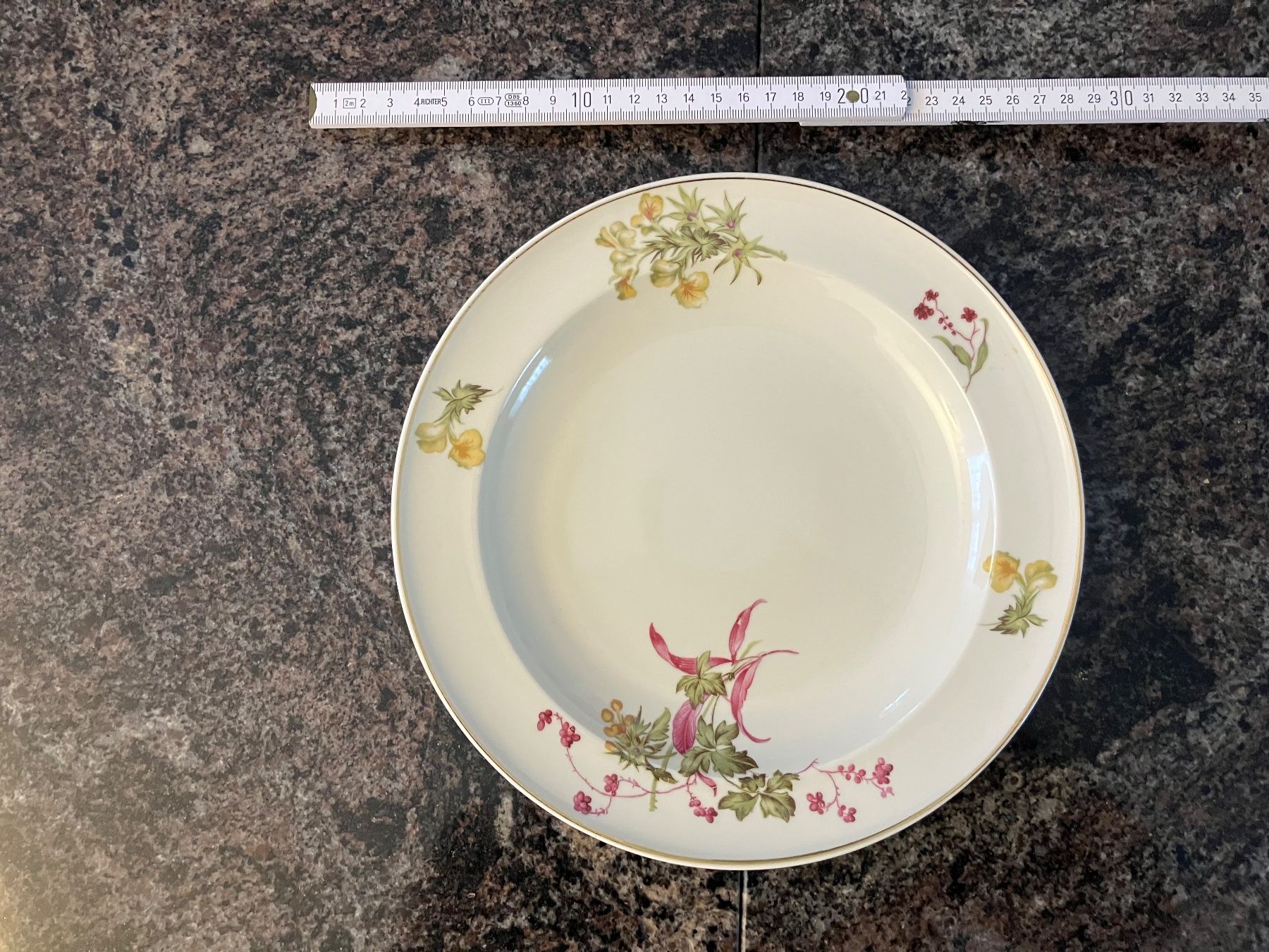 Set di piatti: Tafelgeschirr – Usato da Itingen venduto da bib_59tp 6