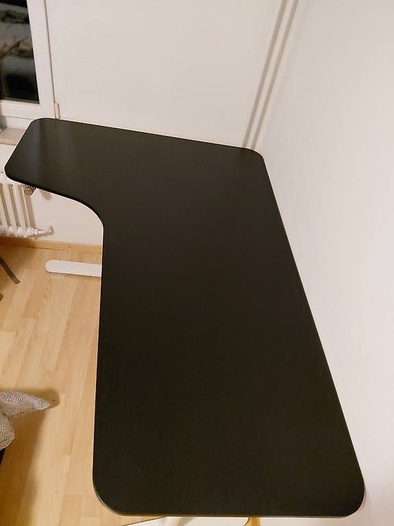 Bureaux: IKEA office desk with manually adjustable hight – D'occasion à Zürich par tea_99z7 1
