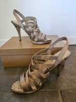 Sandales à talon MENBUR en satin champagne effet serpent