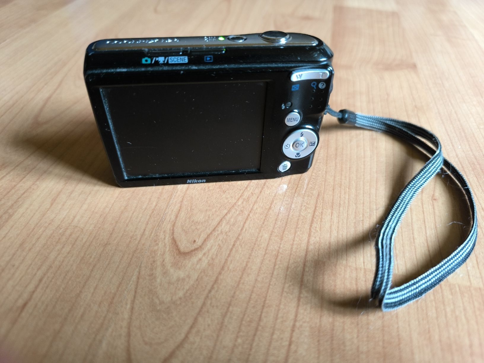 Nikon Appareil photo: Nikon COOLPIX L20 Digitalkamera 10 Megapixel – D'occasion à Ascharina par nat_nj8k 2