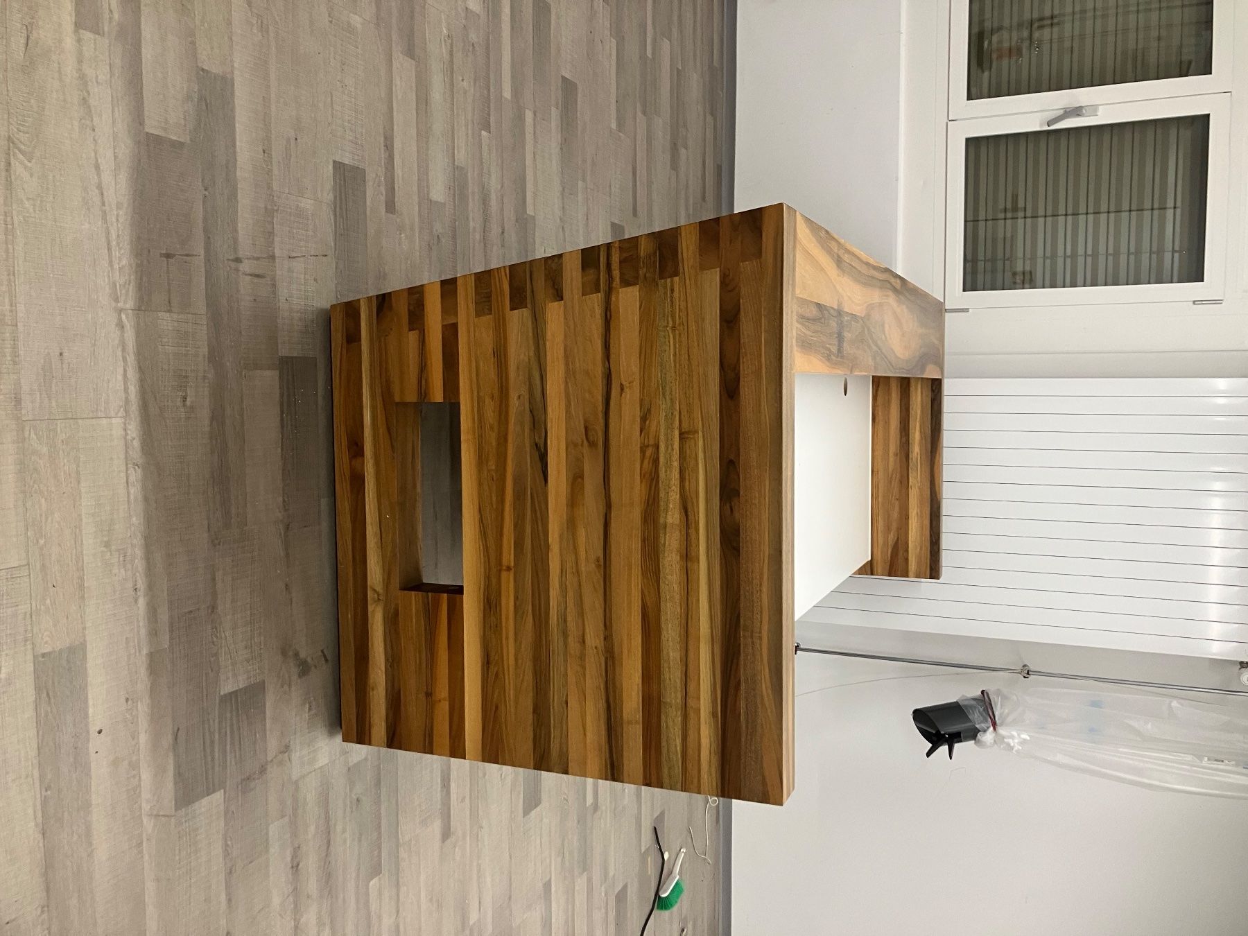 Equipement de magasin & Foires: Empfangstheke Holz Design – D'occasion à Ilanz par esthihu01 2
