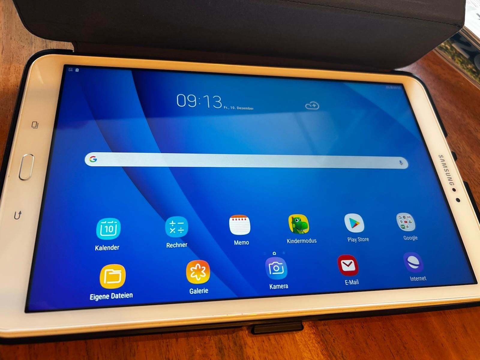 Samsung Tablet PC: Samsung Galaxy Tab A mit Lederhülle – Usato da Zürich venduto da ret_7ppg