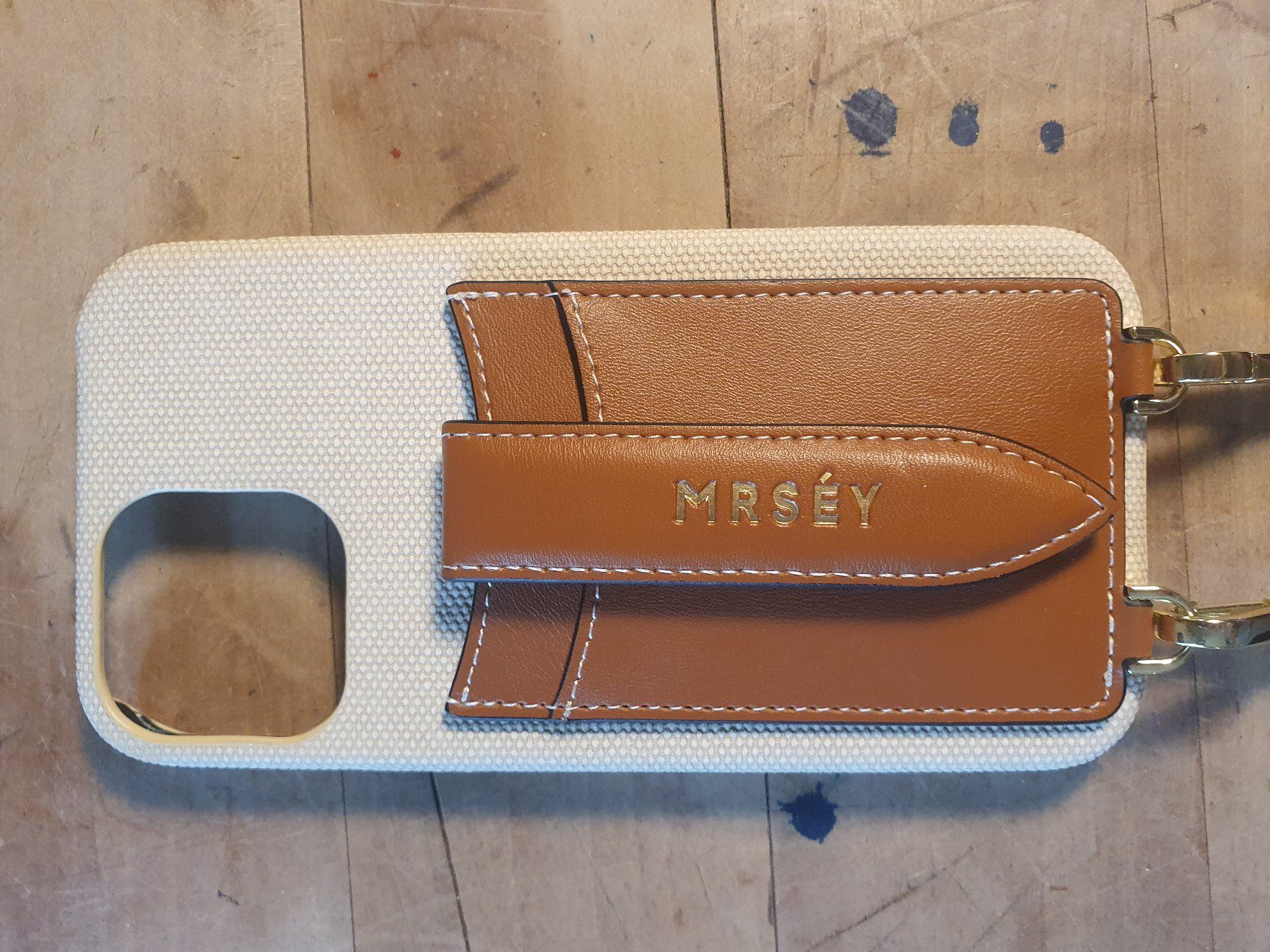 Mrséy Cover & Protezioni schermo: MRSEY Handyschutzhülle beige mit Kette – Usato da Zürich venduto da loosebone 1