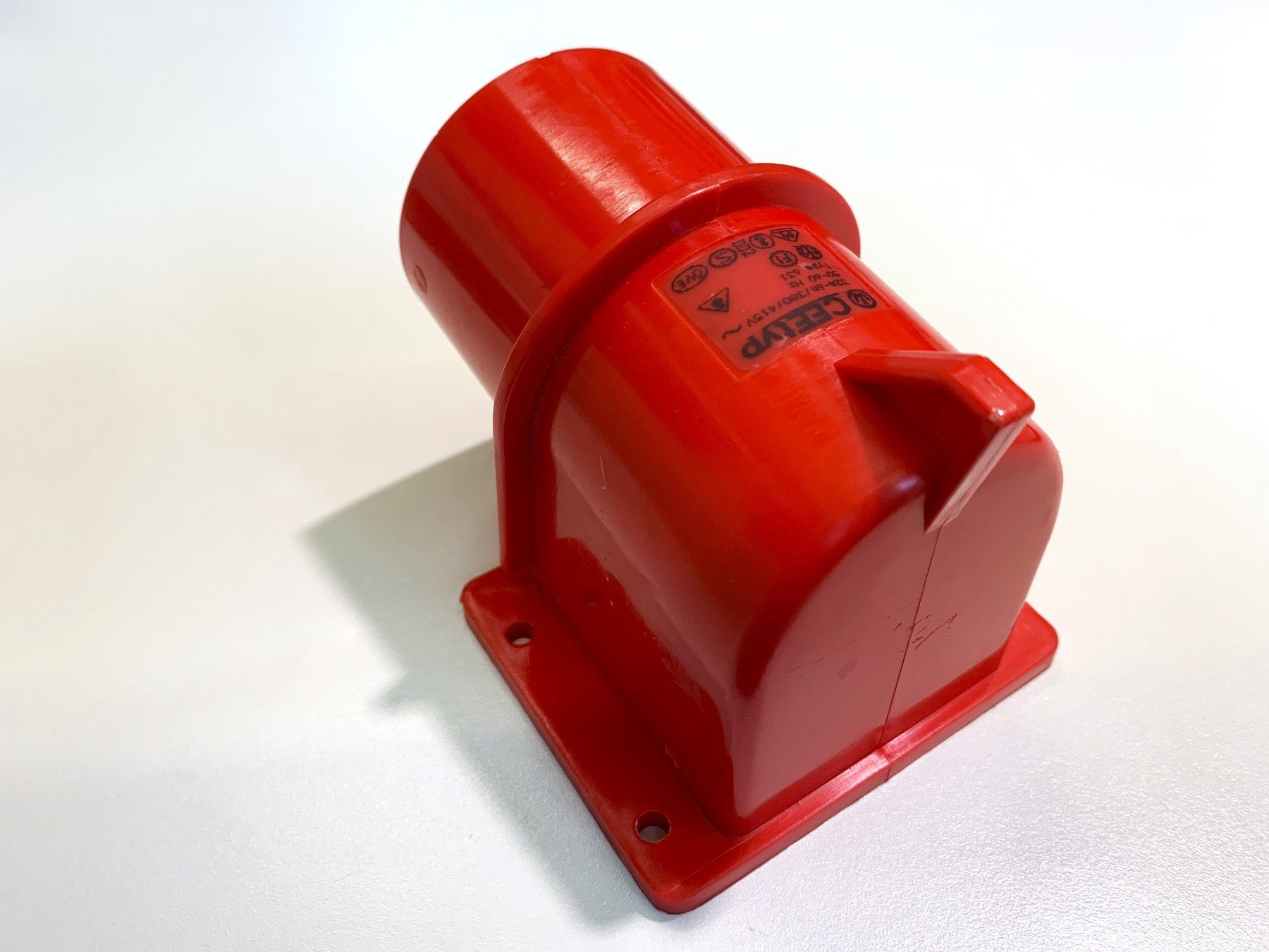 Spine: 32A CEE Anbau Gerätestecker gewinkelt 5-Pol - Type 631 – Usato da Münchenstein venduto da Licontrol 3
