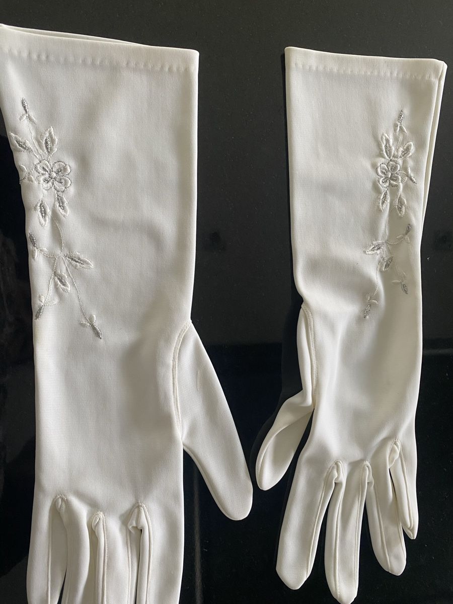Guanti & manicotti: Ältere Hochzeitshandschuhe weiss – Nuovo (secondo la descrizione) da Sonnental venduto da Sternli57