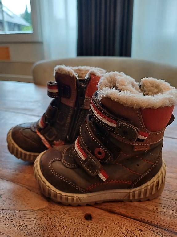 Scarpe per ragazzi: Winterschuhe /Stiefel Gr. 20 – Usato da Oberrieden venduto da Raja011 2