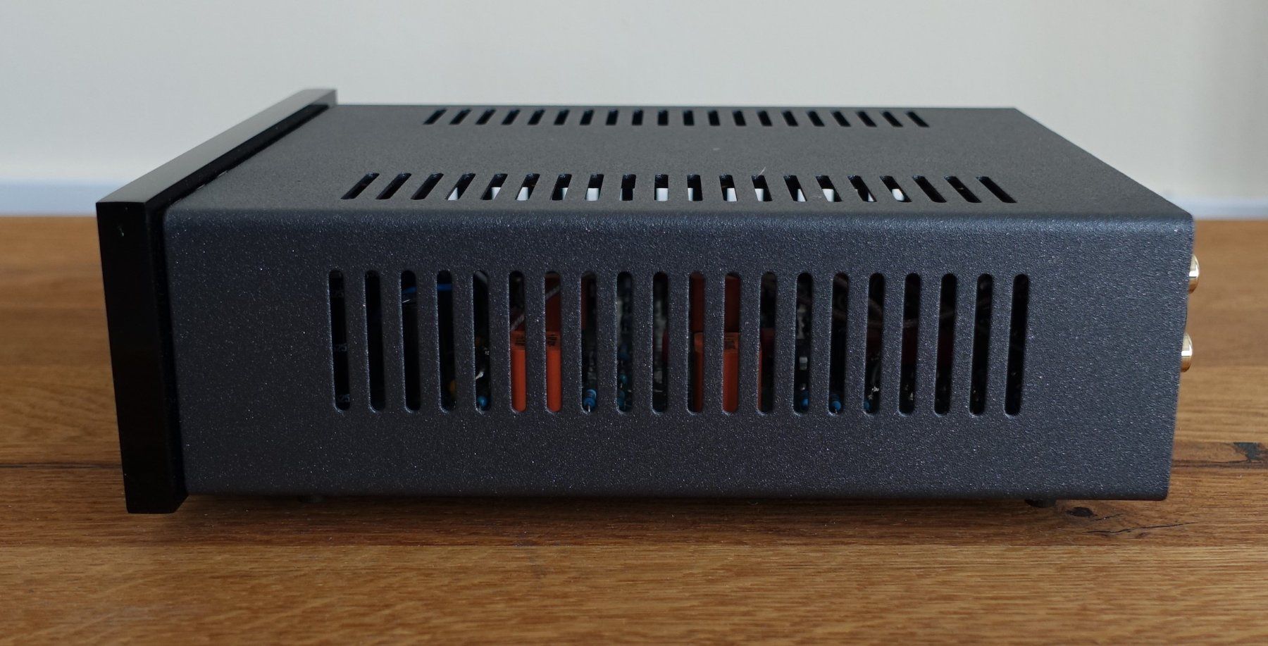 Amplificatori: Phono Vorstufe Restek – Usato da Zürich venduto da Makemake 3