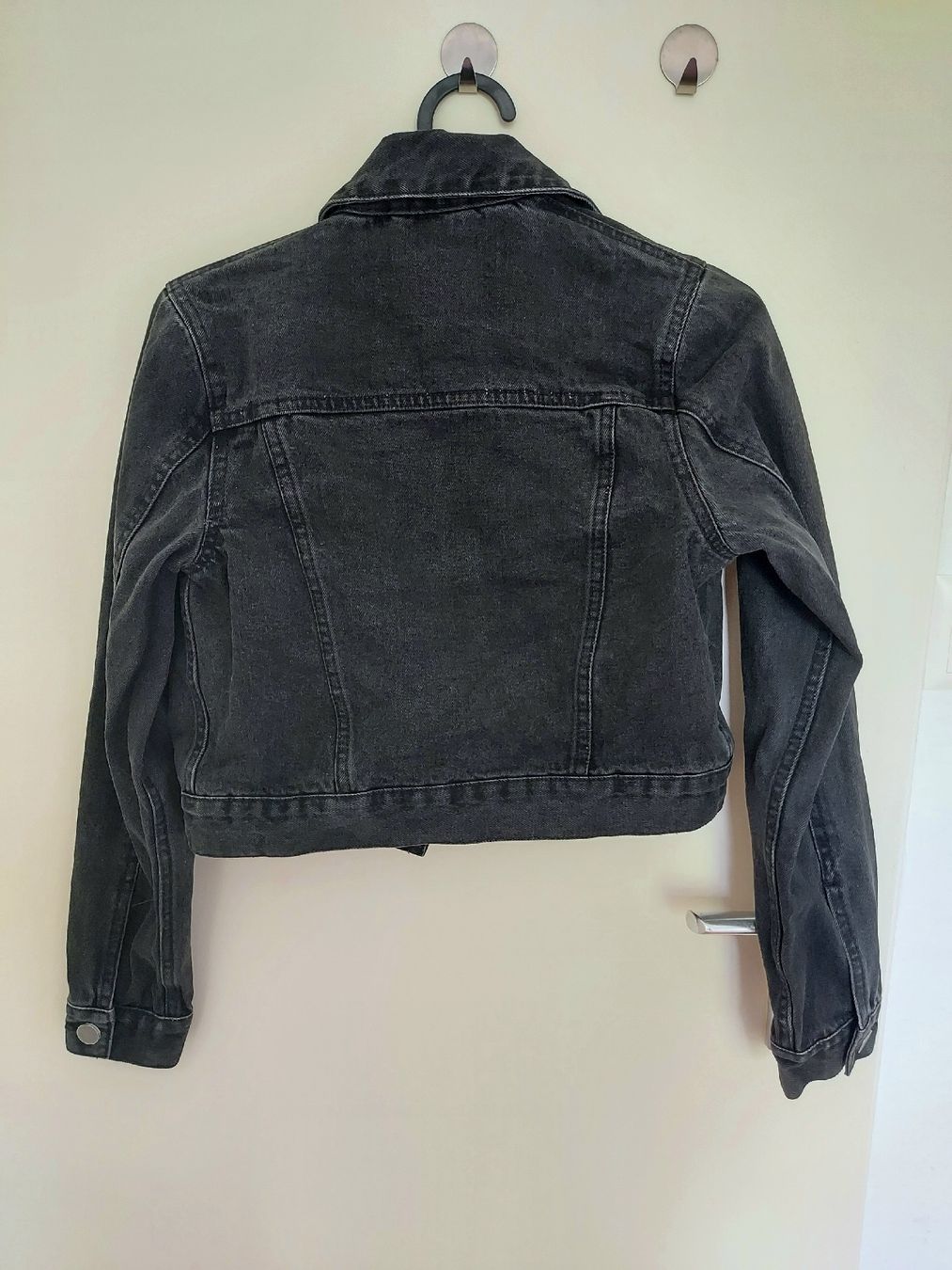 Asos Giacche: Black Cropped Denim Jacket - XS Asos – Usato da Jongny venduto da lie_v6hs 1