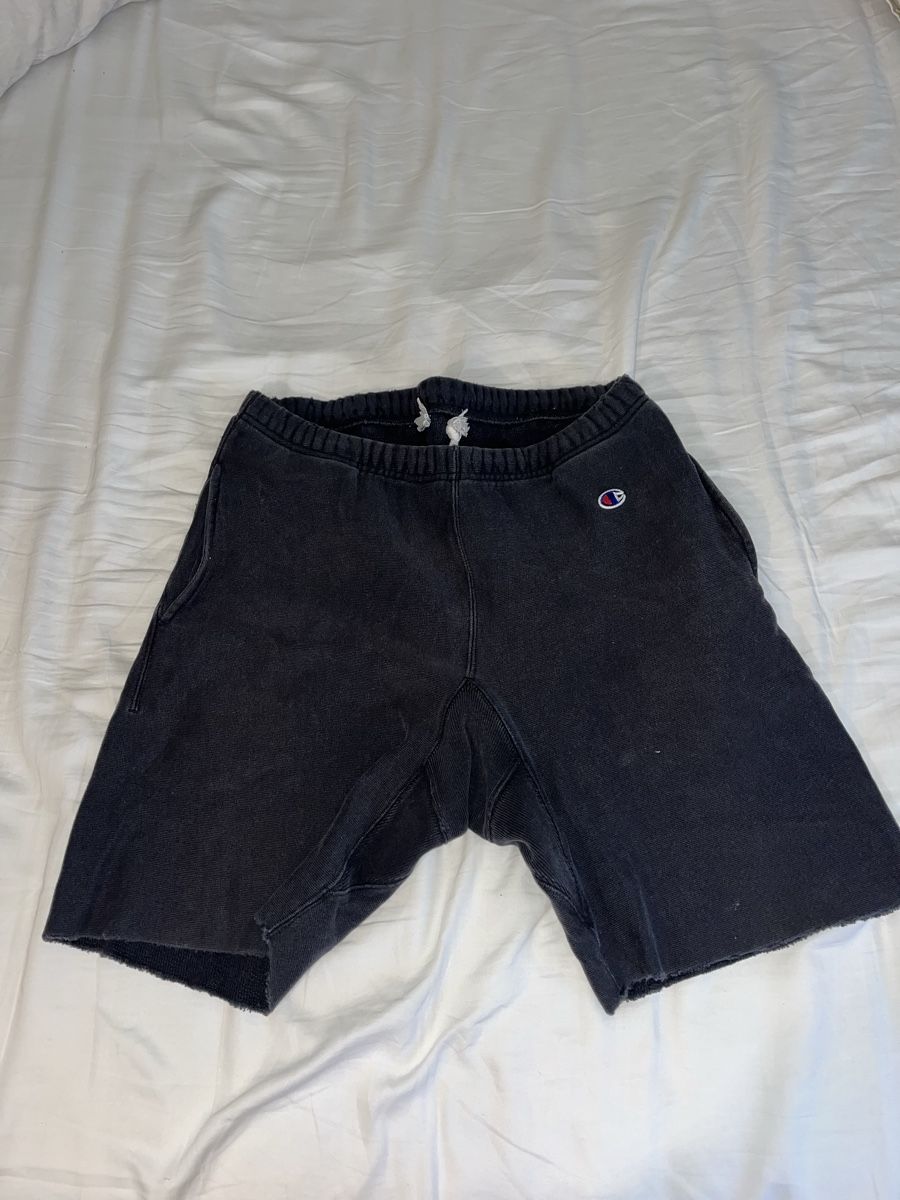 Champion Pantaloni: Short bleu marine / noir Champion – Usato da Pully venduto da ari_78pk 1