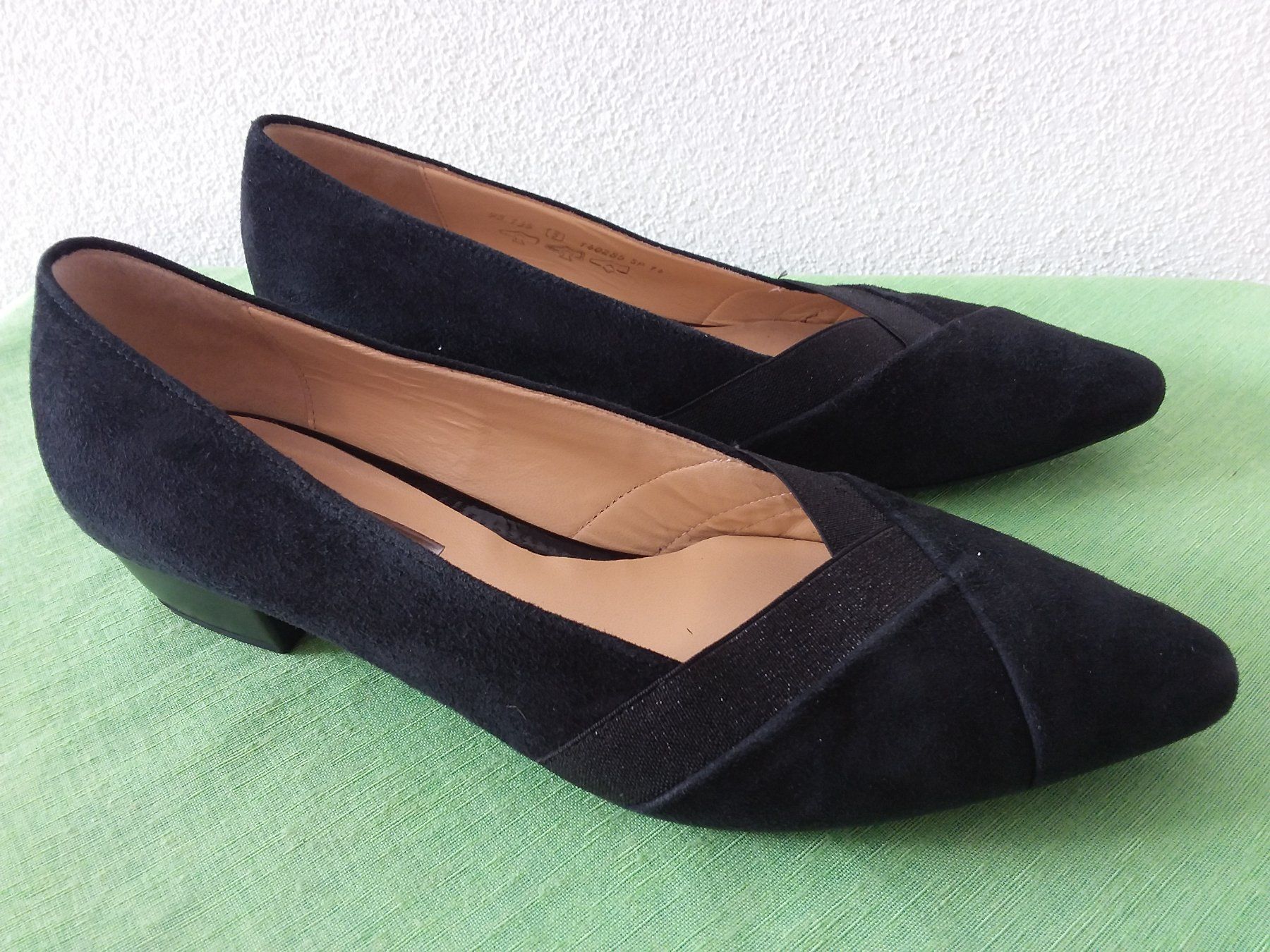 Gabor Chaussures femmes: GABOR Wildleder Pumps, Gr 5/38 – D'occasion à Uitikon Waldegg par Risibisi7 1