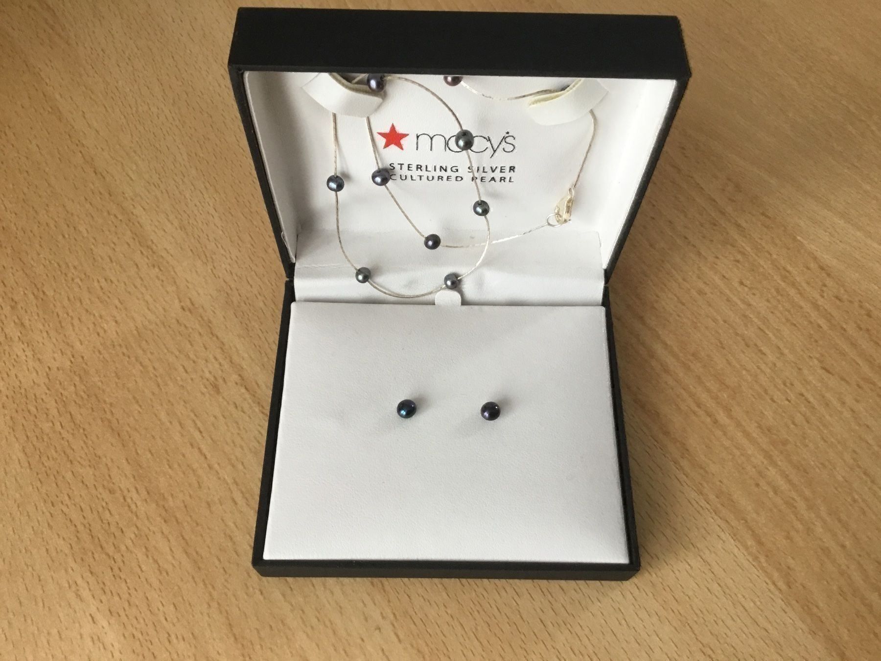Catenine: Silber Perlen Set! Kette u Ohrstecker! – Nuovo e nell'imballaggio originale da Schöfflisdorf venduto da seahorse61