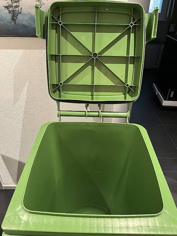 Cestini per rifiuti: Bac à déchets/Poubelle P.Henkel – Usato da Mézières FR venduto da mau_66fm 1