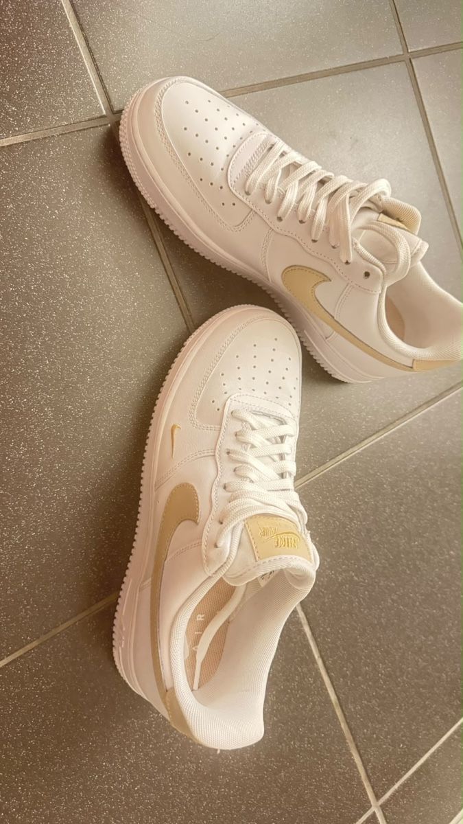 Nike Scarpe da uomo: Neu Nike Air Force 1 – Nuovo e nell'imballaggio originale da Winterthur venduto da nir_h72g