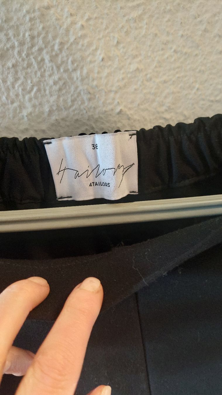 Pantaloni: Stoffhose – Usato da Zürich venduto da Cindarel 1