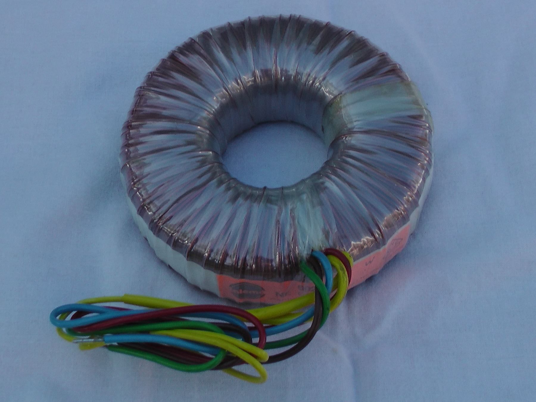 Sonstiges Elektromaterial: Ringkerntrafo, 160VA, 1x 230V, 2x 22V – Neu und originalverpackt aus Neerach von stens
