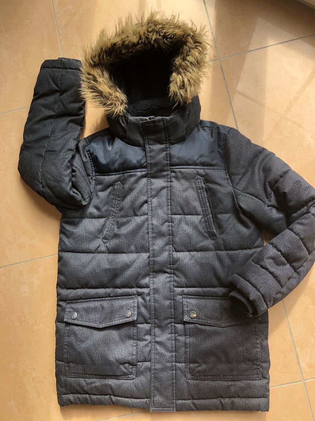 C&A Giacche & Cappotti: Veste très chaude et confortable 146 – Usato da Marly venduto da Kouli