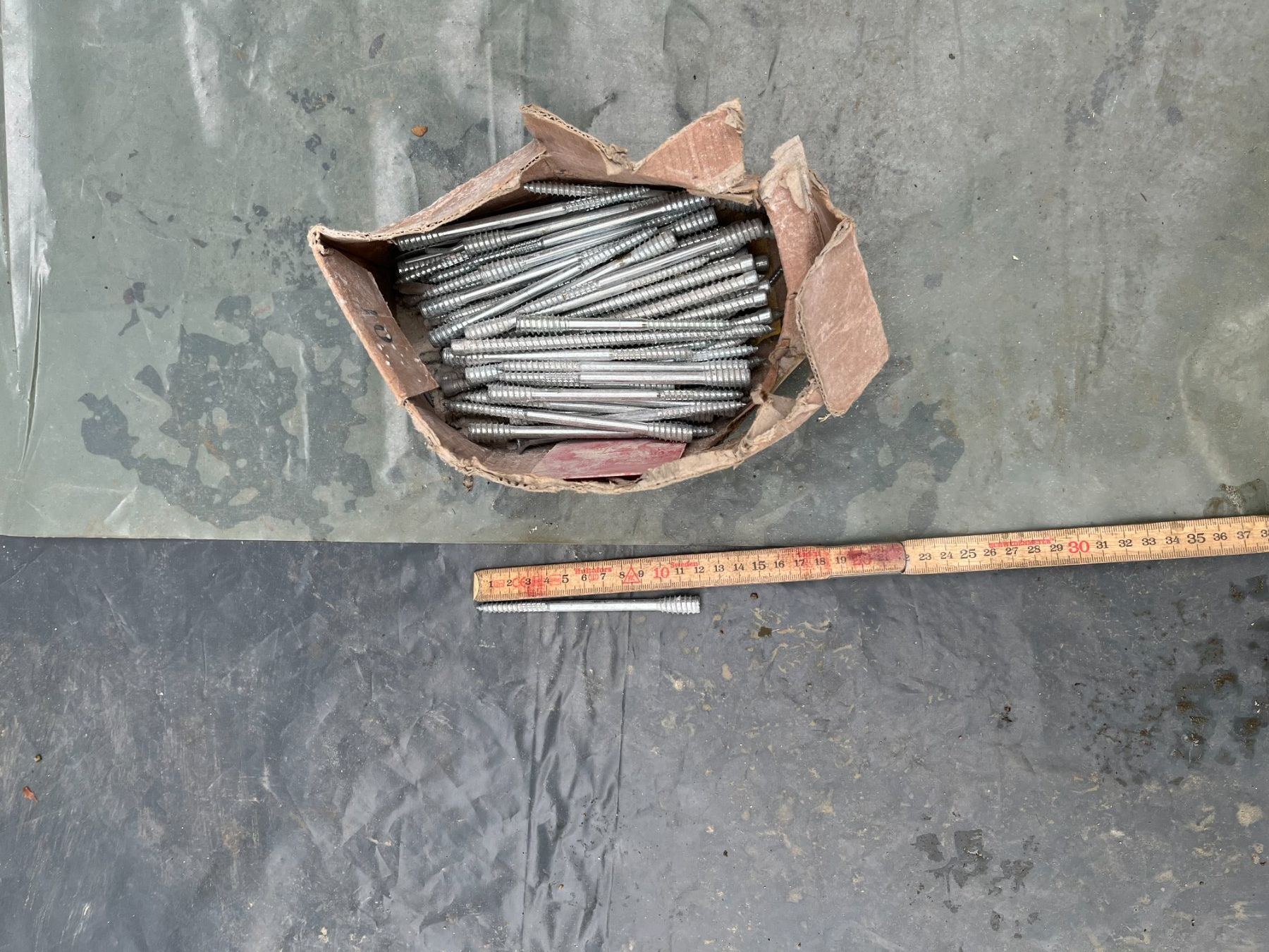 Ferramenta: Abhänge Holzschrauben – Usato da Rorschach venduto da St.Galler01