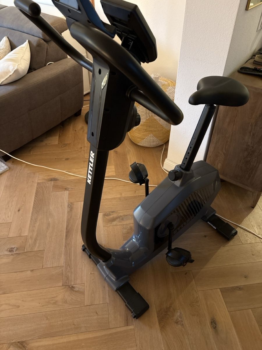 Kettler Hometrainer: Heimtrainer Kettler Ergometer Crosstrainer Velo – Usato da Luzern venduto da jacky_brown123