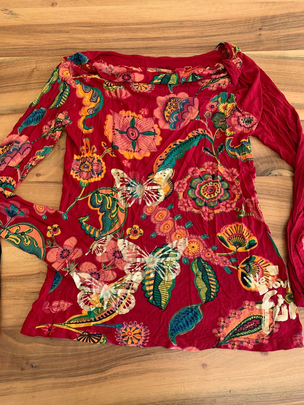 Desigual Lotti di vestiti: Desigual 2 mega schöne Shirts Gr. M – Usato da Meiringen venduto da snahhanssnah 2