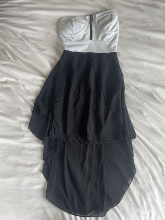 Schickes, trägerloses Sommerkleid, schwarz/weiss, Gr. S