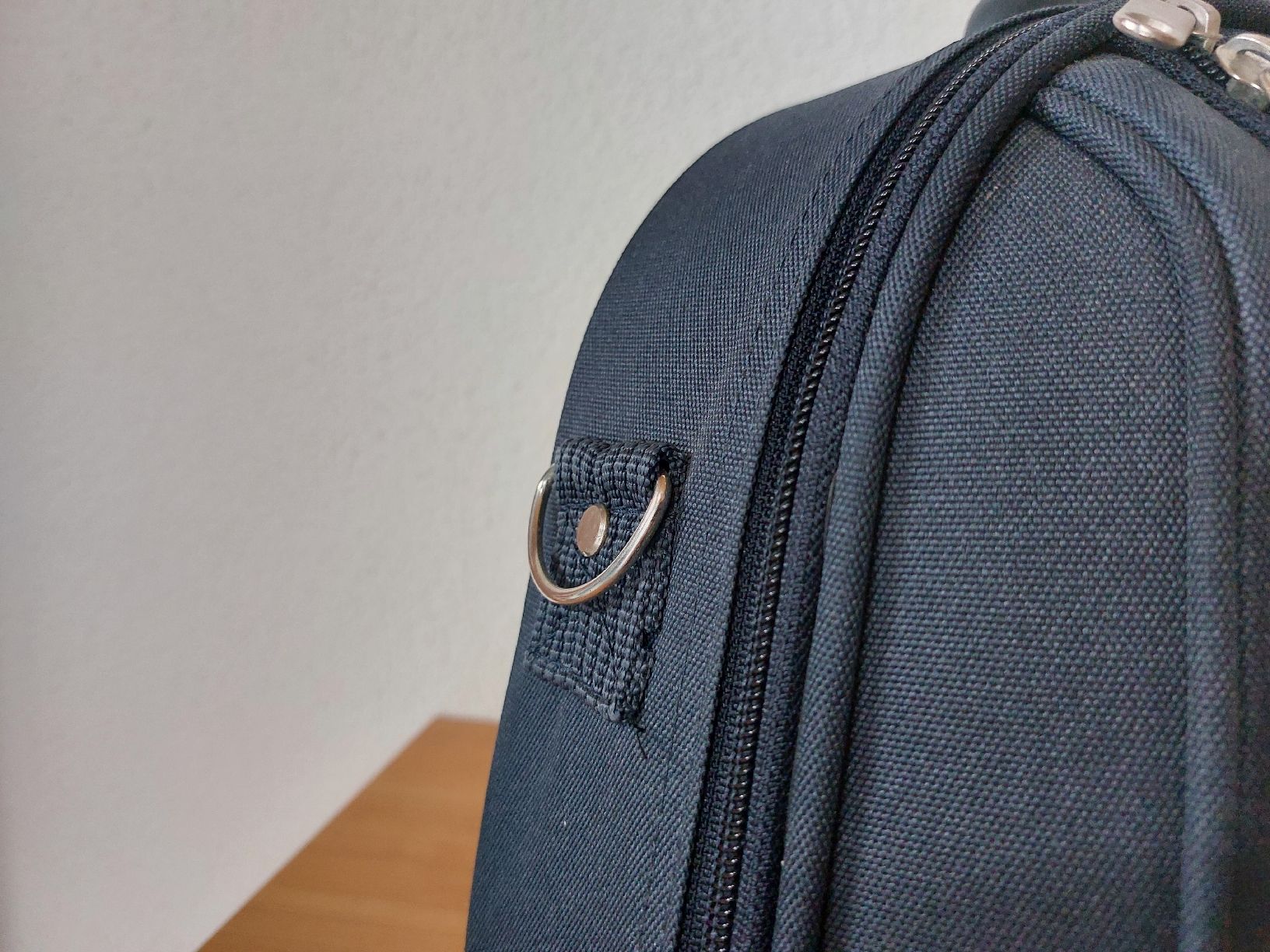 Valises de voyage: Kosmetikkoffer / Minikoffer - Neuwertig! – D'occasion à Effingen par roe_7mb7 2
