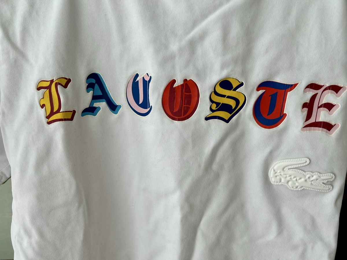 Lacoste T-shirt: Weisses T-Shirt von Lacoste – Usato da Zürich venduto da ann_5b6d 1