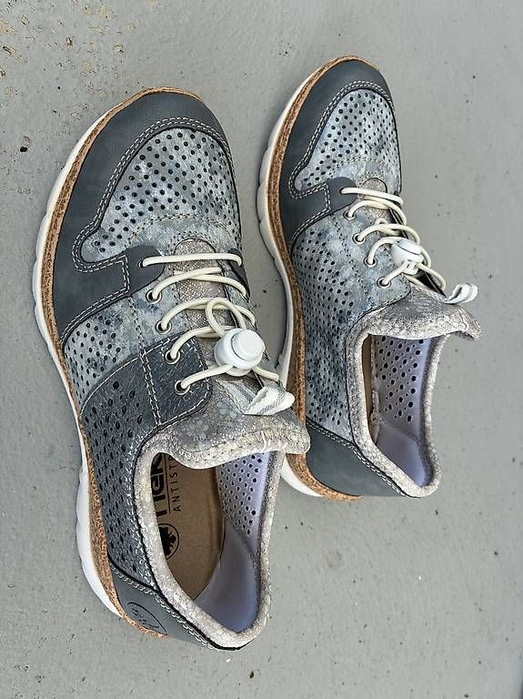 Damenschuhe: Sneaker Rieker – Gebraucht aus Unterägeri von Enya-Antares 1