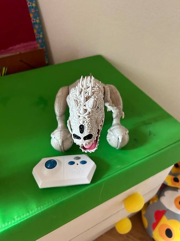 Jouets: Dinosaure télécommandé – D'occasion à Couvet par ori_8sbk 1