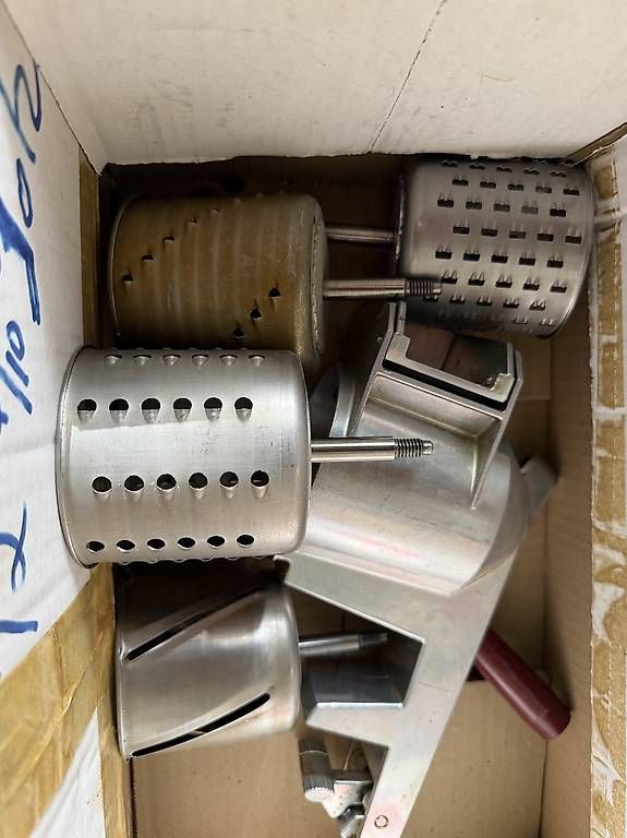 Zyliss Elettrodomestici da cucina: Zyliss Raffel mit 4 Einsätzen – Usato da Toffen venduto da Papajoe 2