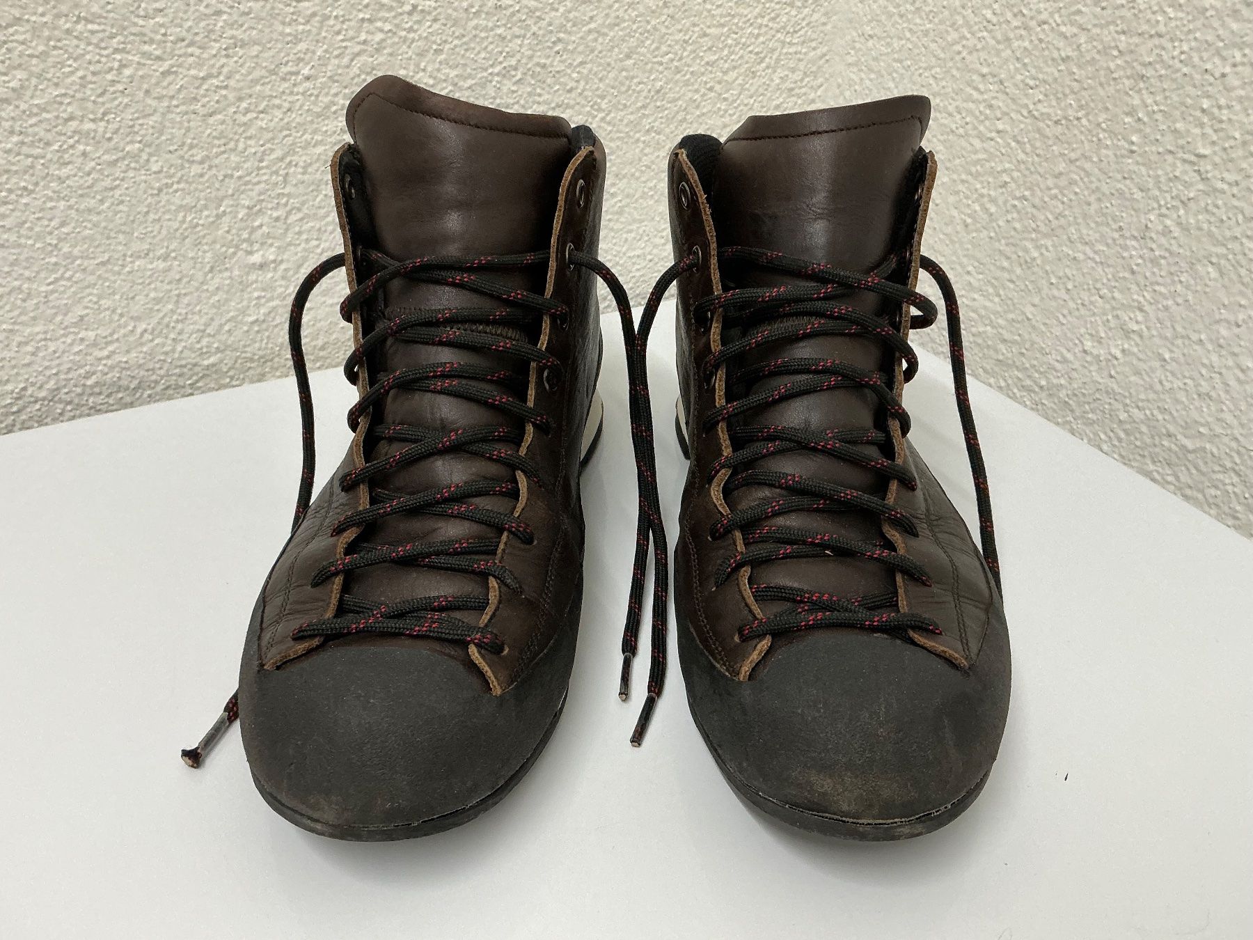 Scarpa Herrenschuhe: SCARPA Mojito Basic Mid / Leder Wanderschuhe – Gr. 43 (27.5) – Gebraucht aus Siebnen von mac_8tmv 1