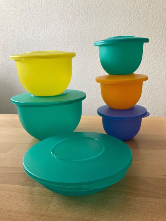 Erstaunlich Junge Welle Tupperware Bilder