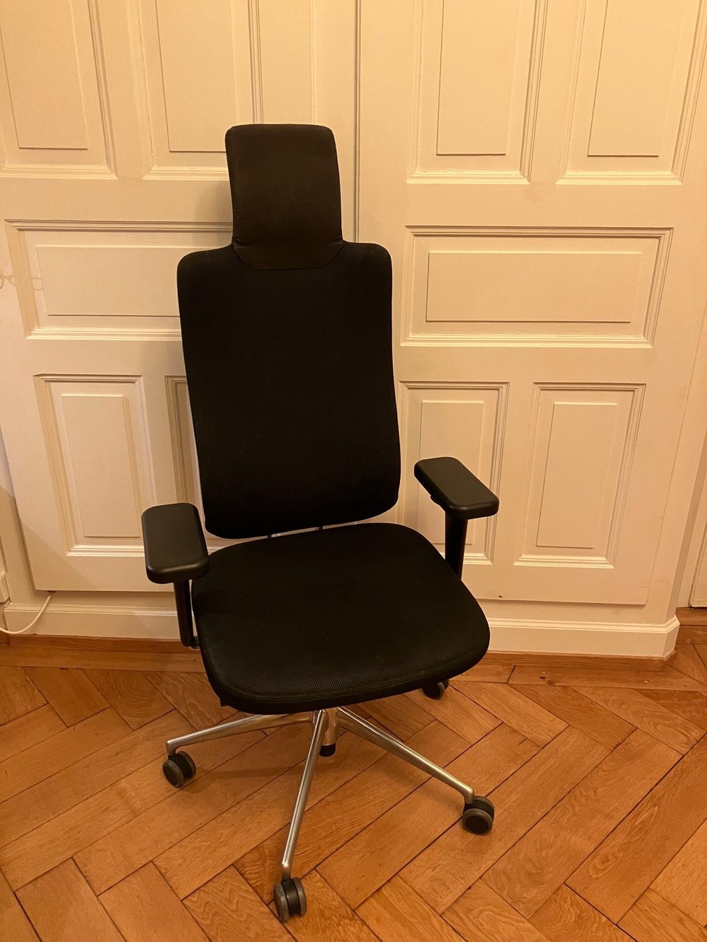 Vitra Stühle: Vitra Headline Bürostuhl – Gebraucht aus Zürich von