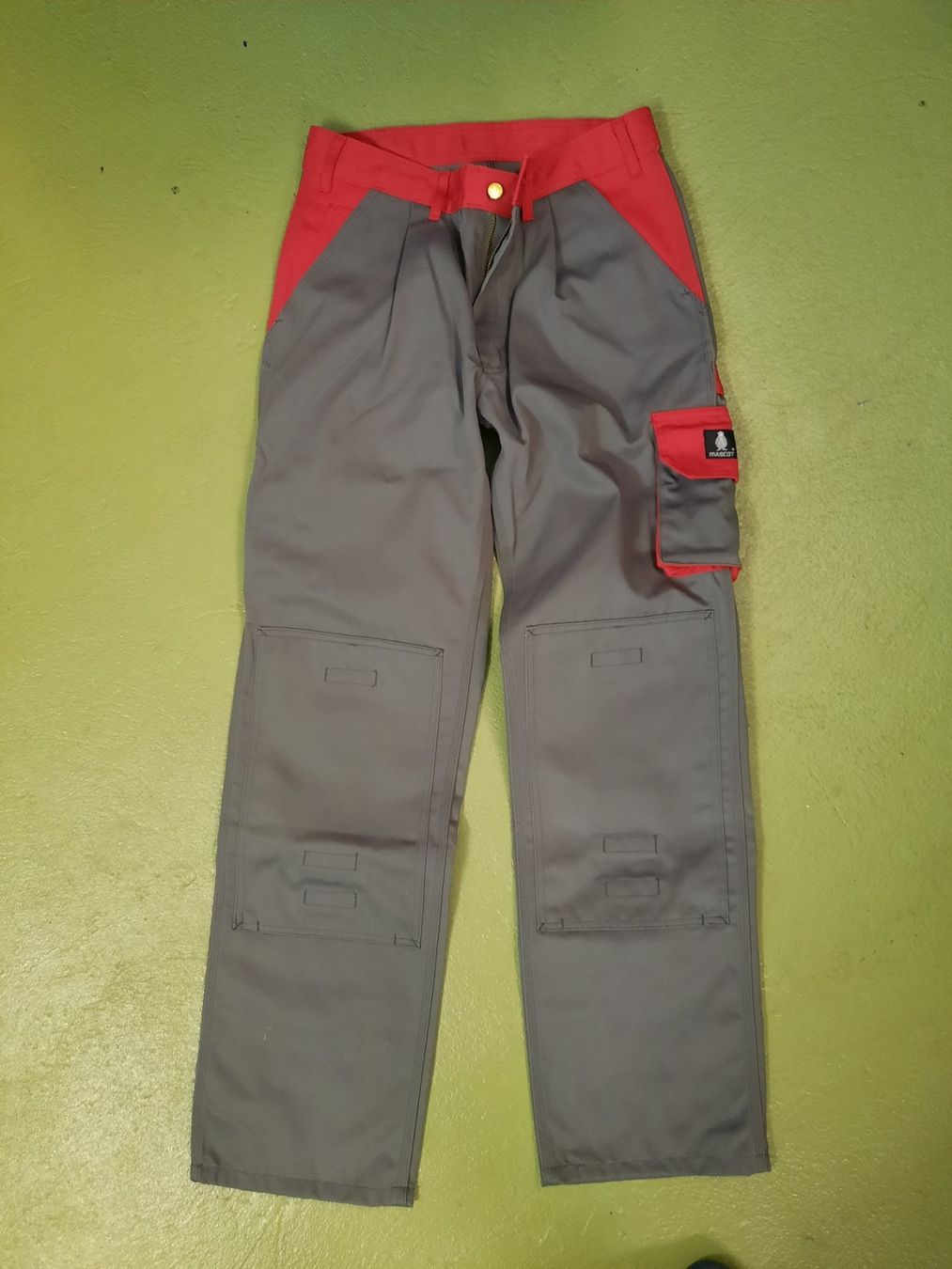 Pantaloni: Arbeitshose – Usato da Niederglatt ZH venduto da Bobsli