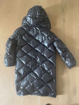 Moncler Daunenmantel schwarz gesteppt mit Kapuze 