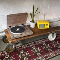 Alter Industrie Rollwagen - Salontisch / TV / Stereo Möbel