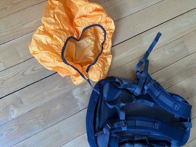 Zaini: Neuer Wander-Rucksack 30 l – Nuovo (secondo la descrizione) da Solothurn venduto da Zsusanna 5