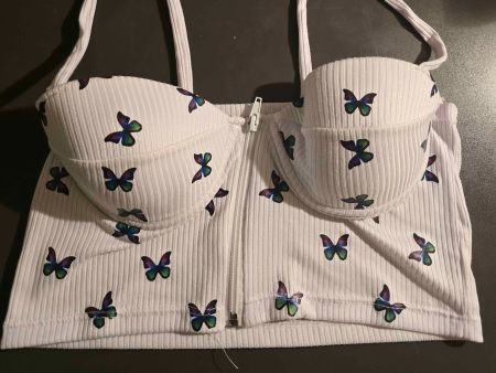 Crop Top mit Schmetterlingsmuster weiss neuwertig