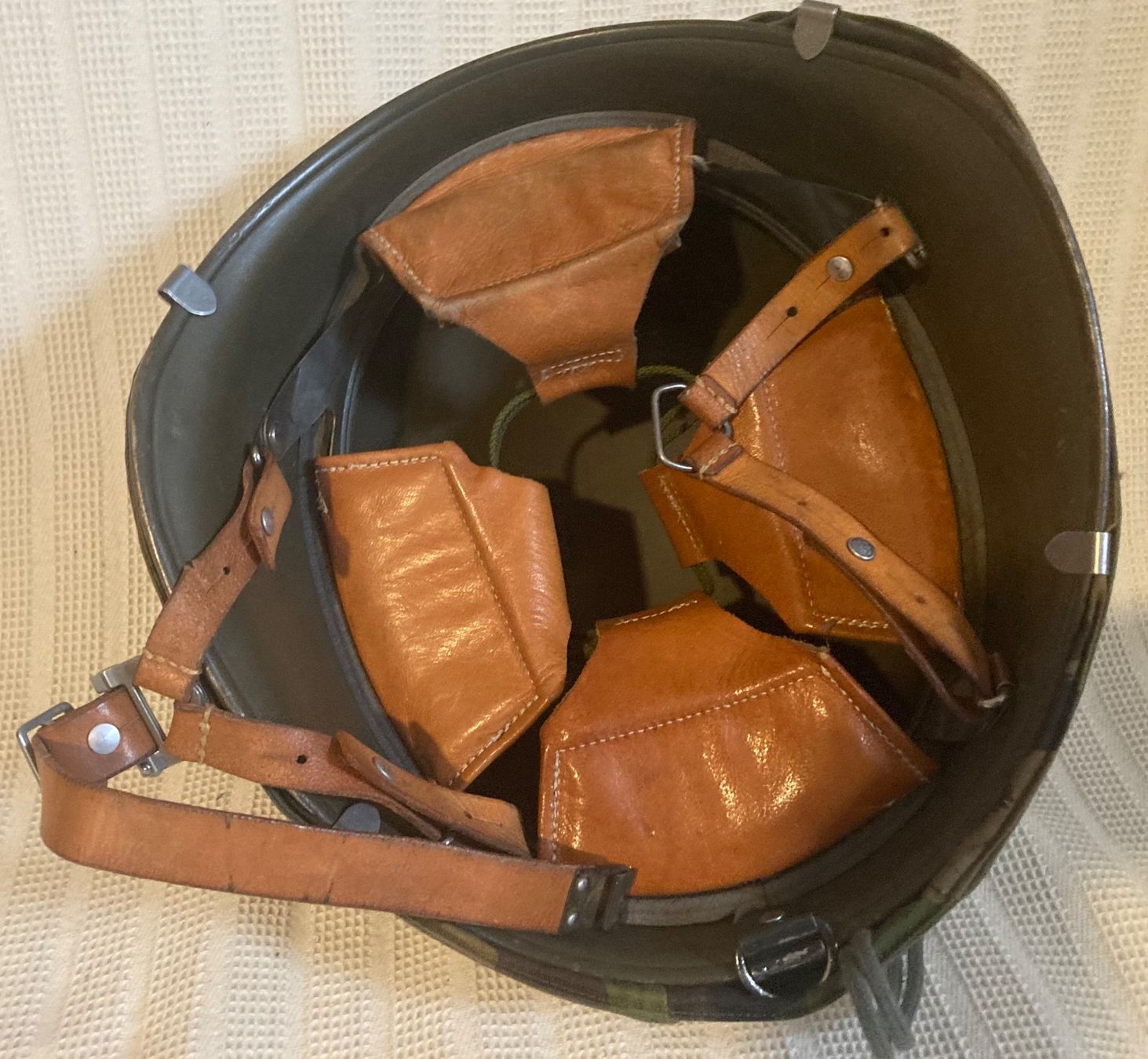 Armée suisse Uniformes & Effets: casque militaire – D'occasion à Bussigny par JPS06 1