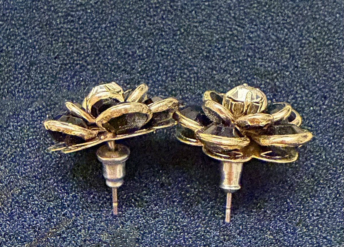 Orecchini pendenti & Orecchini a lobo: Ohrstecker Blumen Design Schwarz/Gold Herbst – Nuovo (secondo la descrizione) da Lyss venduto da Sibella56 1