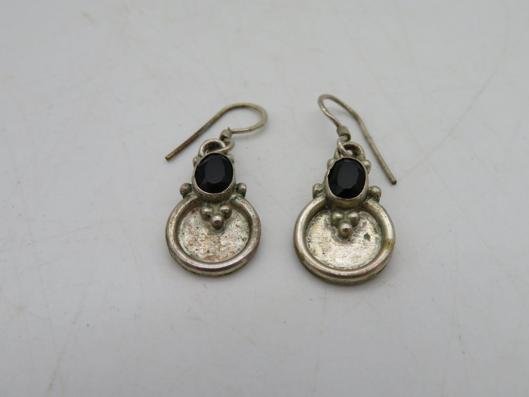 Ohrringe & -stecker: Vintage Silber Ohrhänger Ethno mit Onyx schwarz – Gebraucht aus Reinach BL von WBZ-Flohmarkt 5