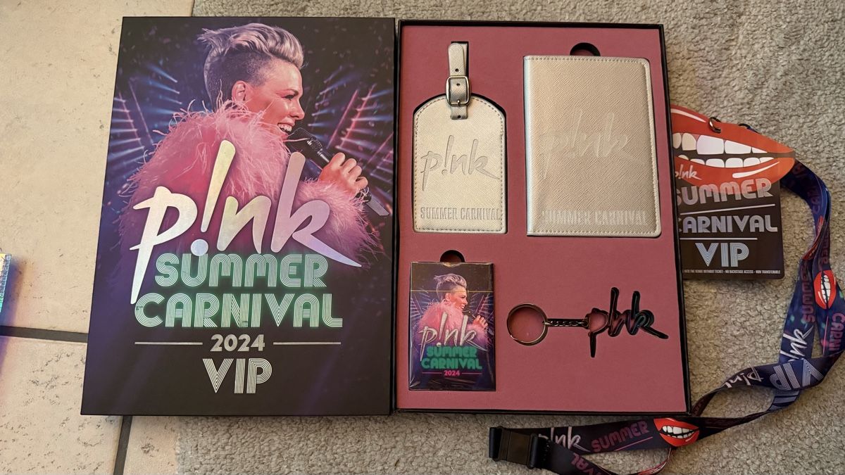 Borse: Pink VIP Fan Set - Summer Carnival – Nuovo (secondo la descrizione) da Thayngen venduto da Budro 1
